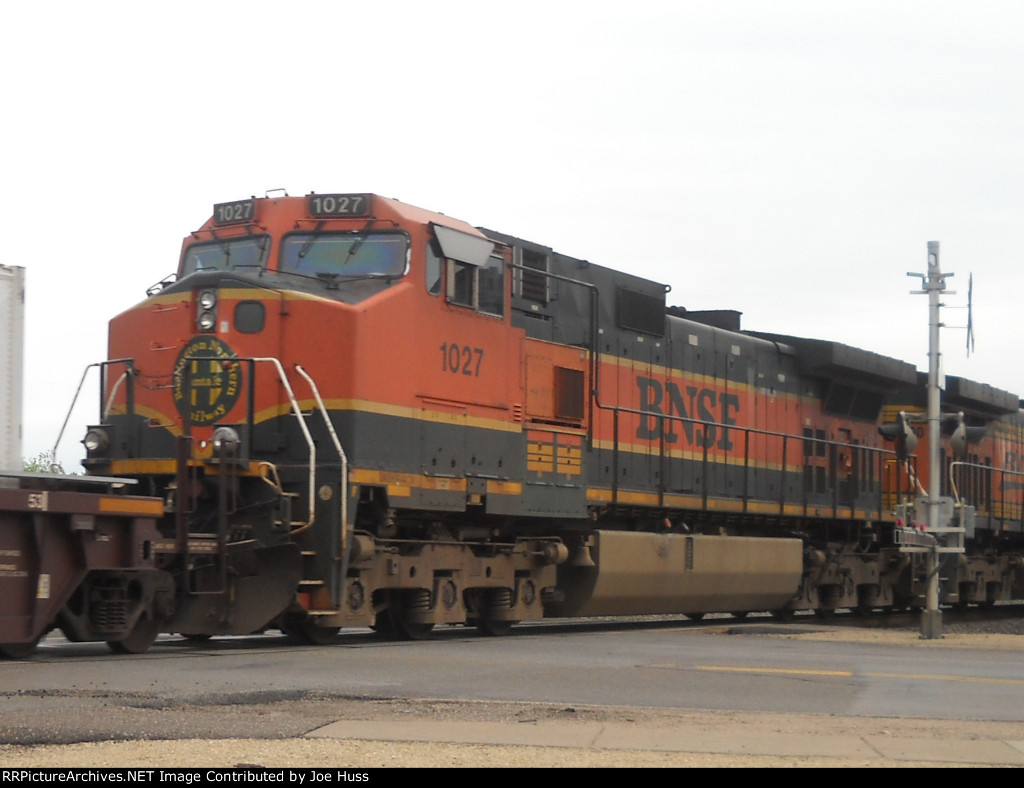 BNSF 1027